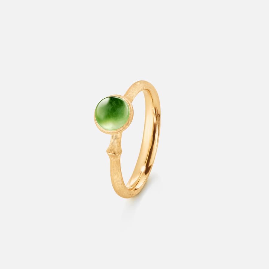 Lotus-ring størrelse 0 i 18 karat gult guld med serpentin | Ole Lynggaard Copenhagen