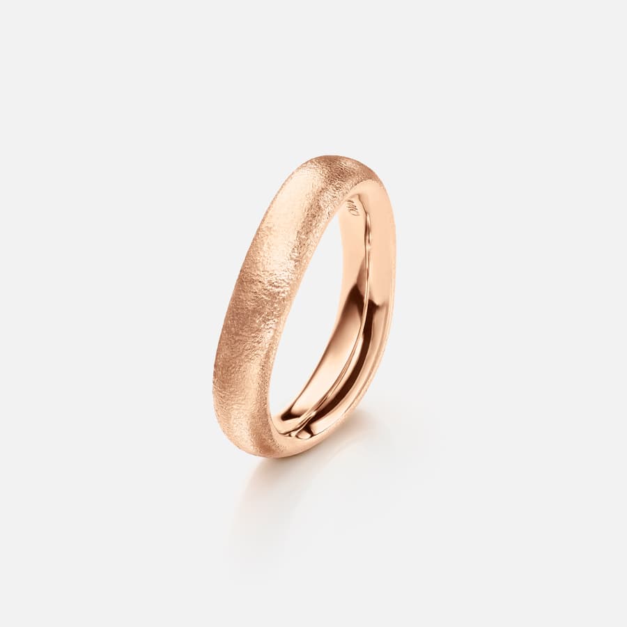 Men's Love Ring No 7 in 18 Karat Rose Gold | Ole Lynggaard 