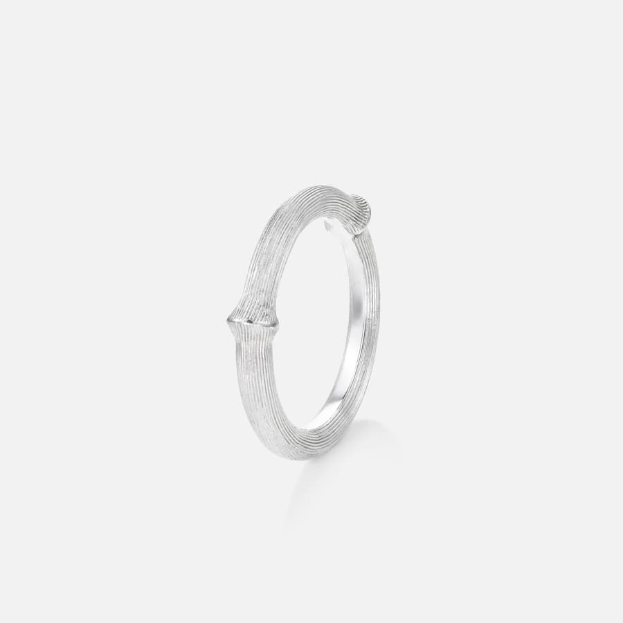 Nature Ring III in 18 Karat White Gold | Ole Lynggaard Copenhagen