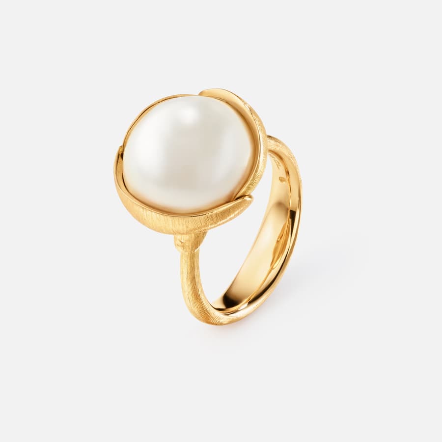 Lotus Ring in 750/- Gelbgold mit Südseeperle | Ole Lynggaard