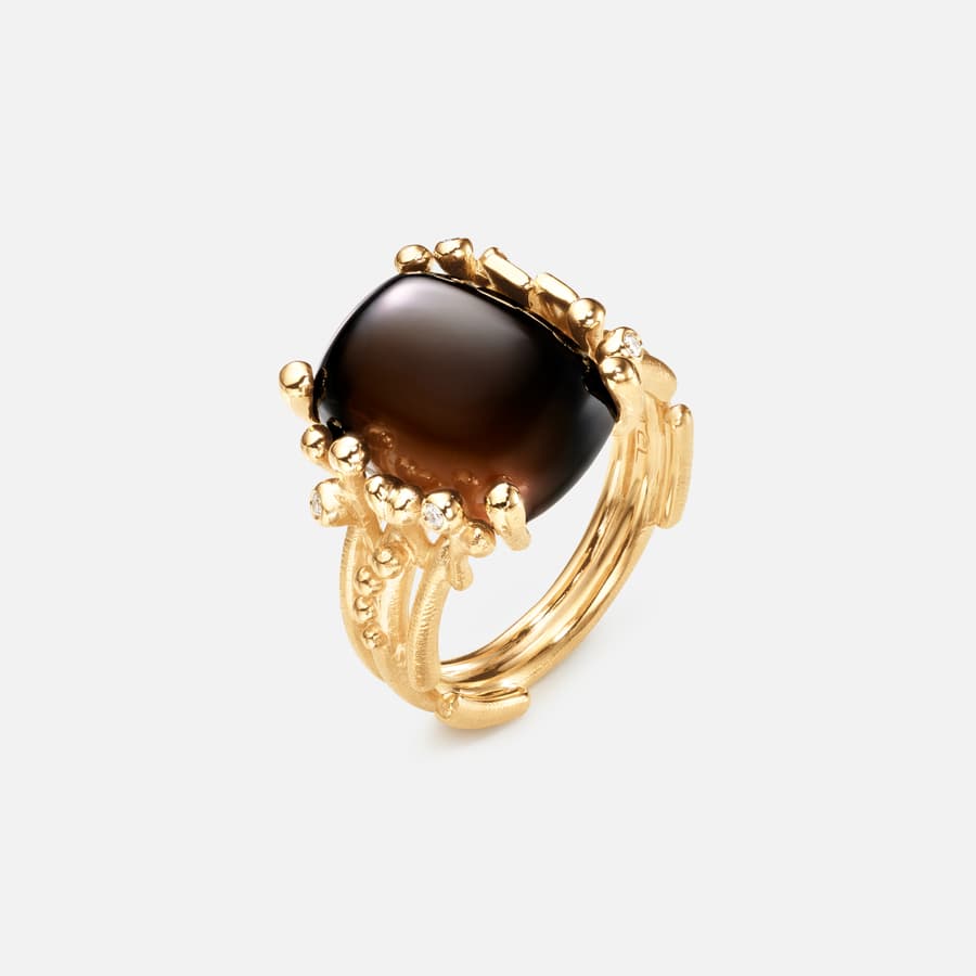 BoHo-Ring, mittelgroß, aus 18-karätigem Gelbgold, Rauchquarz und Diamanten | Ole Lynggaard