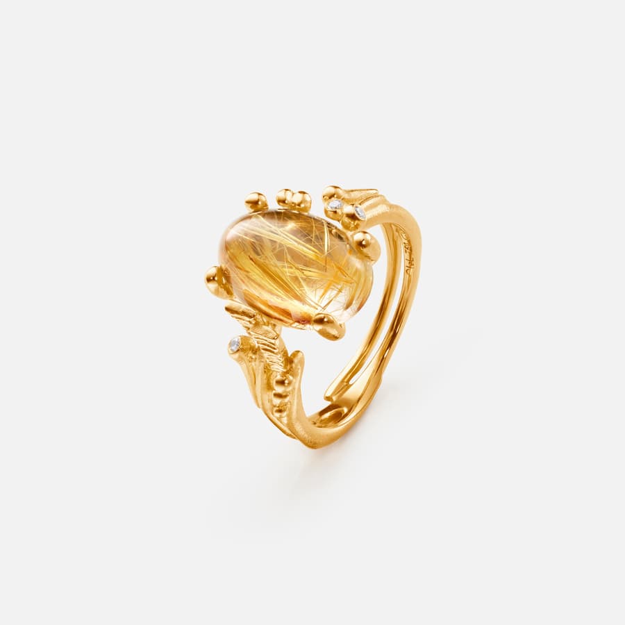 Petite bague BoHo en or 18 carats, quartz rutile et diamants | Ole Lynggaard Copenhagen