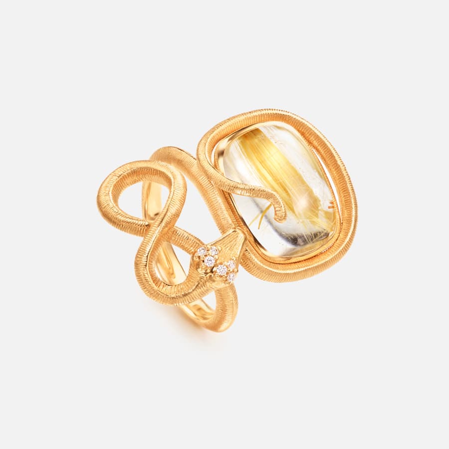 Bague Snakes en Or Jaune avec Quartz Rutine et Diamants  |  Ole Lynggaard Copenhagen 
