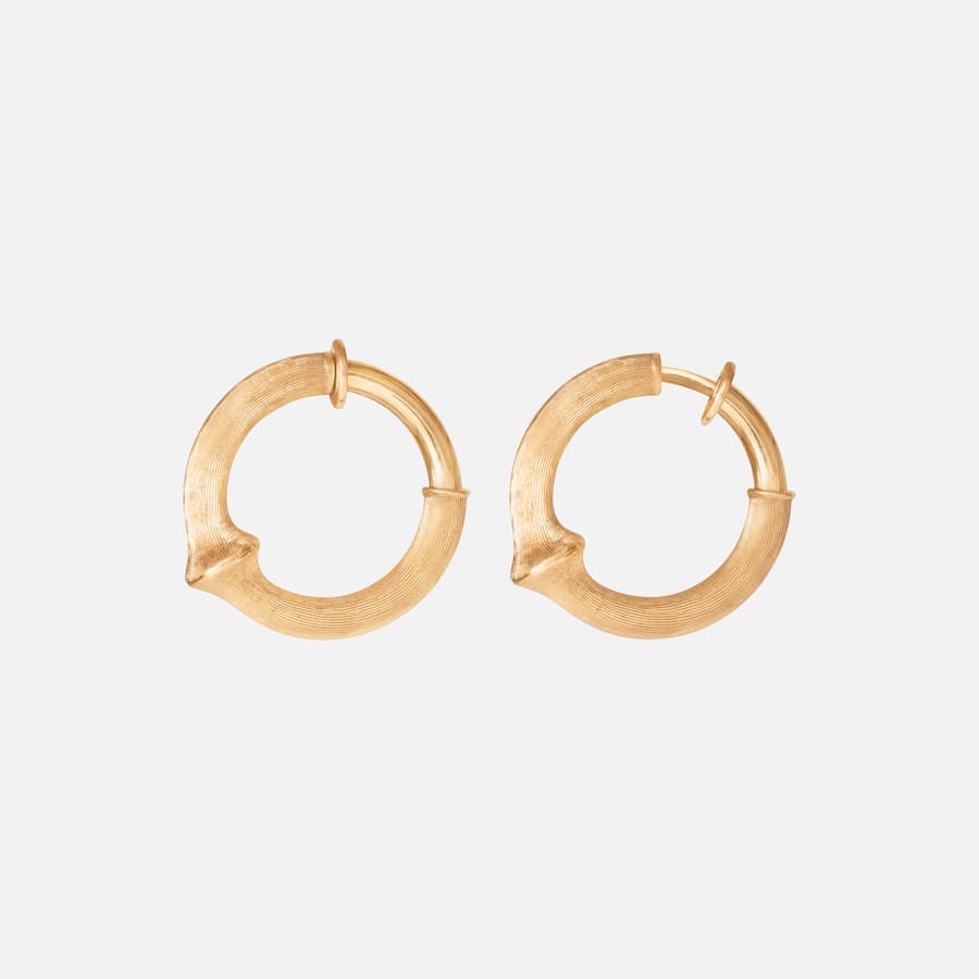 Petites Boucles d'Oreilles Créoles Nature en Or Jaune 18 Carats  |  Ole Lynggaard Copenhagen 