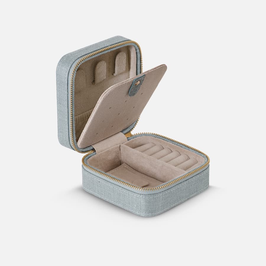 Jewellery box small 100% raw silk in light green