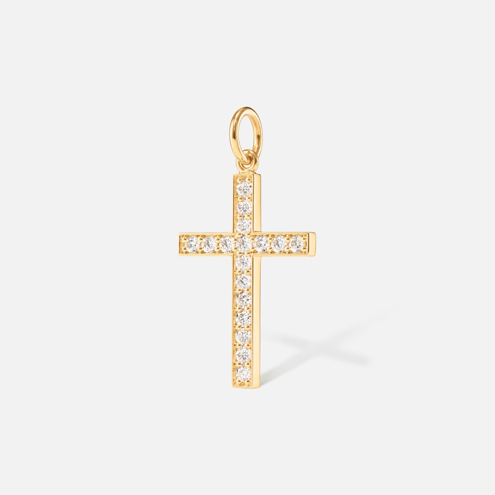 Cross pendant pavé