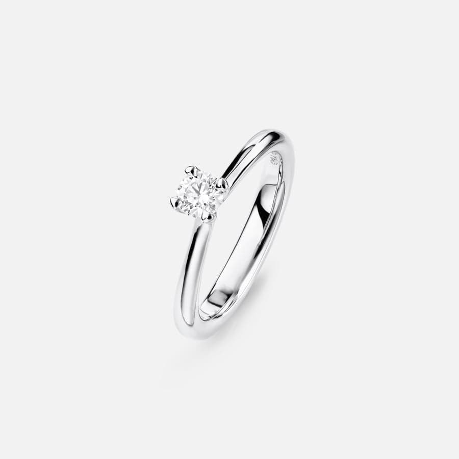 Solitaire Classique en Or Blanc 18 carats avec Diamant central taille Brillant | Ole Lynggaard Copenhagen