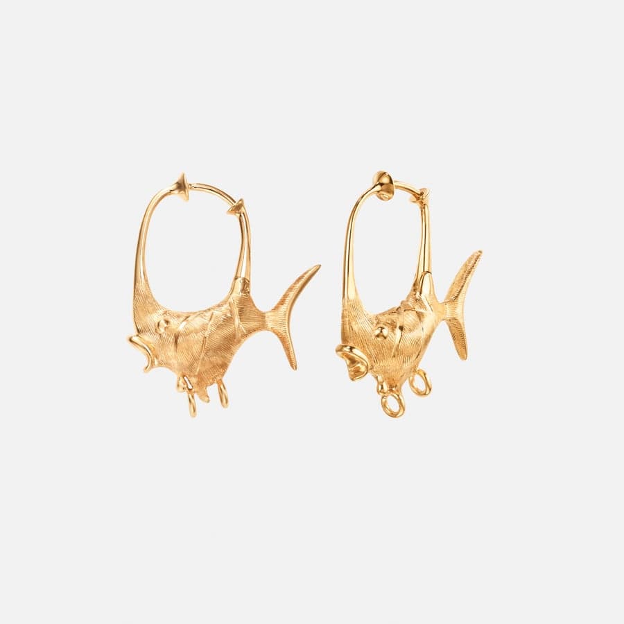 Petites boucles d’oreille Young Fish en or jaune 18 carats | OLE LYNGGAARD COPENHAGEN