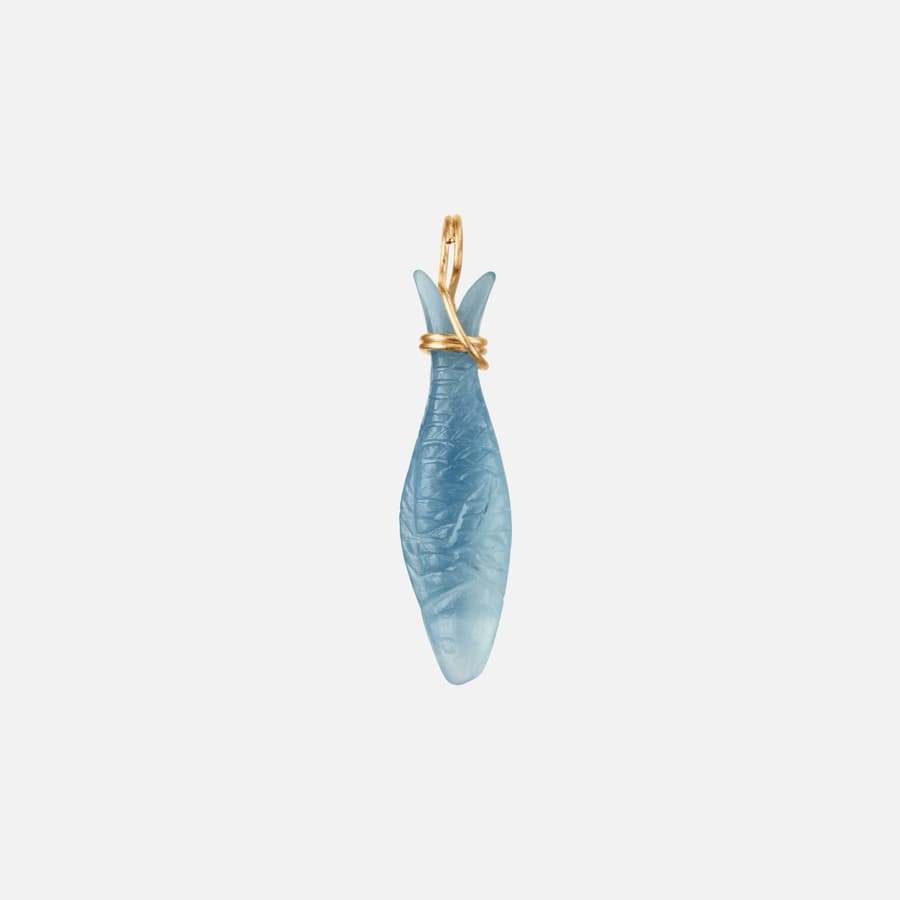 Young Fish pendant in 18 karat yellow gold and aquamarine | OLE LYNGGAARD COPENHAGEN	