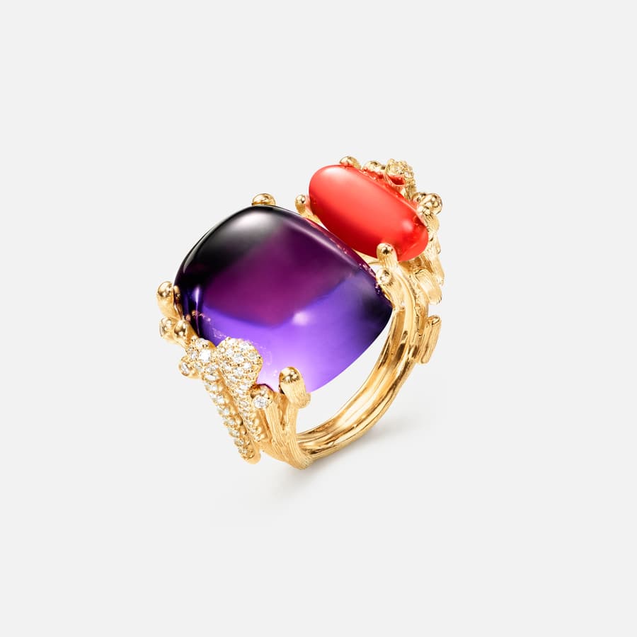 BoHo ring double pavé in yellow gold with coral, amethyst, and brilliant-cut diamonds | Ole Lynggaard