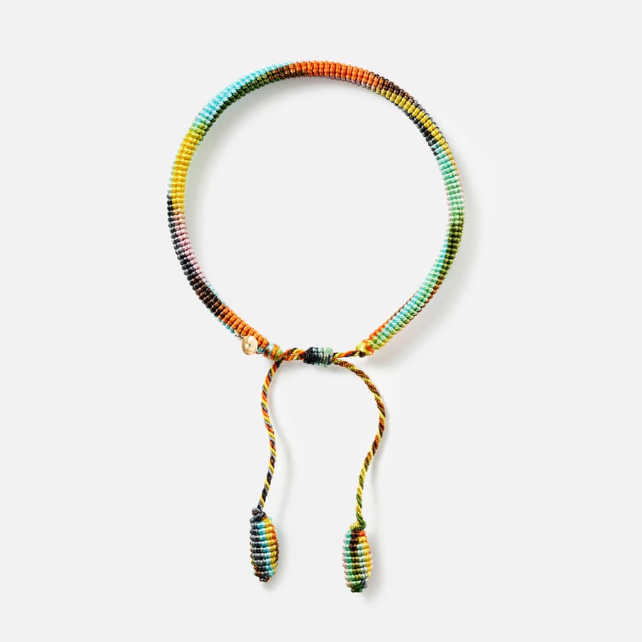 Bracelet Life Seaside avec pompons et médaille en or jaune | Ole Lynggaard