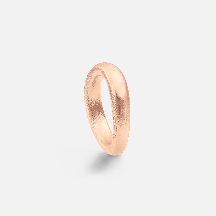 Love Ring No 4 in 18 Karat Rose Gold  |  Ole Lynggaard Copenhagen 
