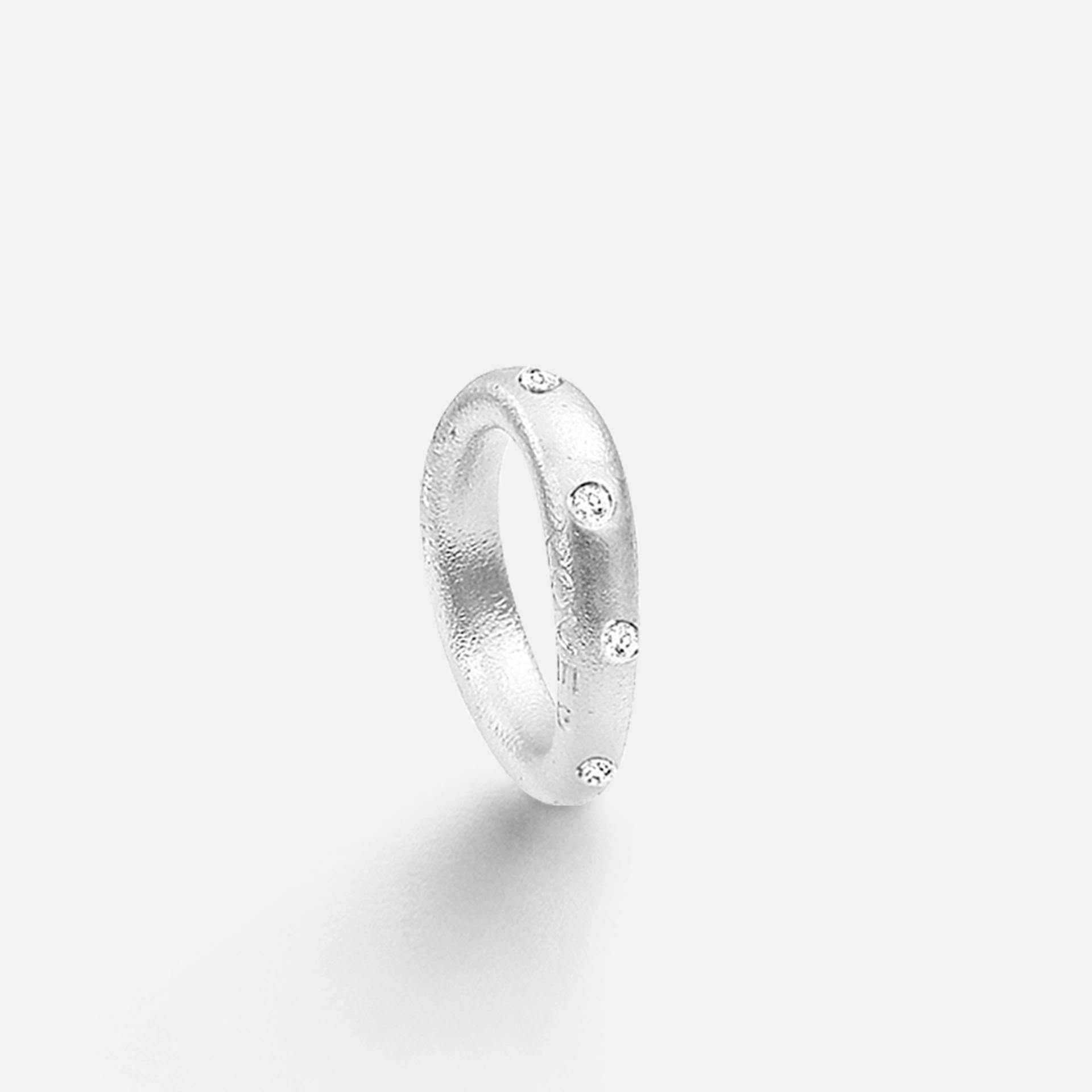 Love ring 4 18k white gold textured and diamonds 0.18 ct. TW. VS.