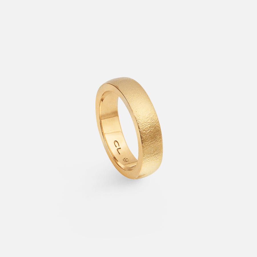 Forever Love Men's Ring in Textured Yellow Gold  |  Ole Lynggaard Copenhagen