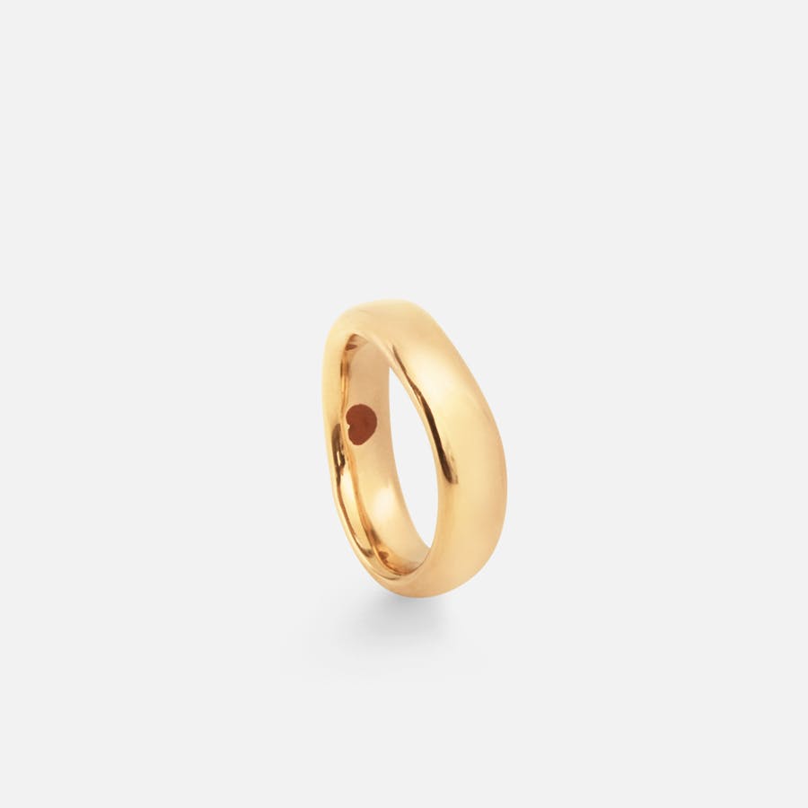 Men's Love Ring No 6 in 18 Karat Polished Yellow Gold  |  Ole Lynggaard Copenhagen 