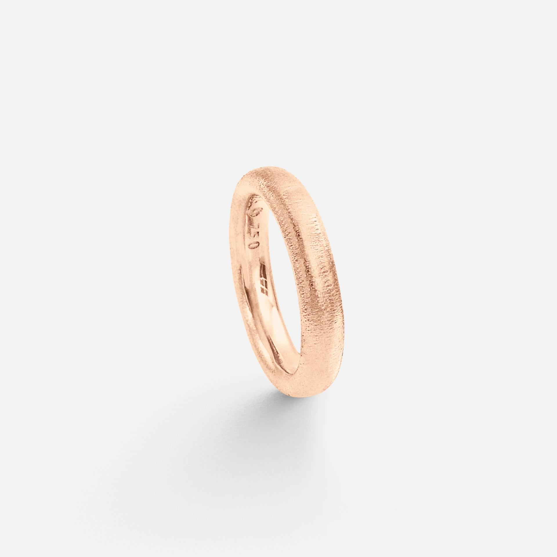 The Ring 4 mm 18k textured rose gold