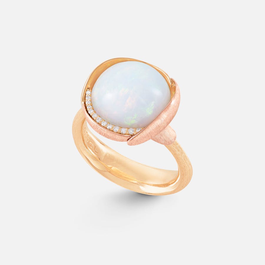 Lotus-ring 3 i gult guld og rosaguld med diamanter og opal | Ole Lynggaard Copenhagen
