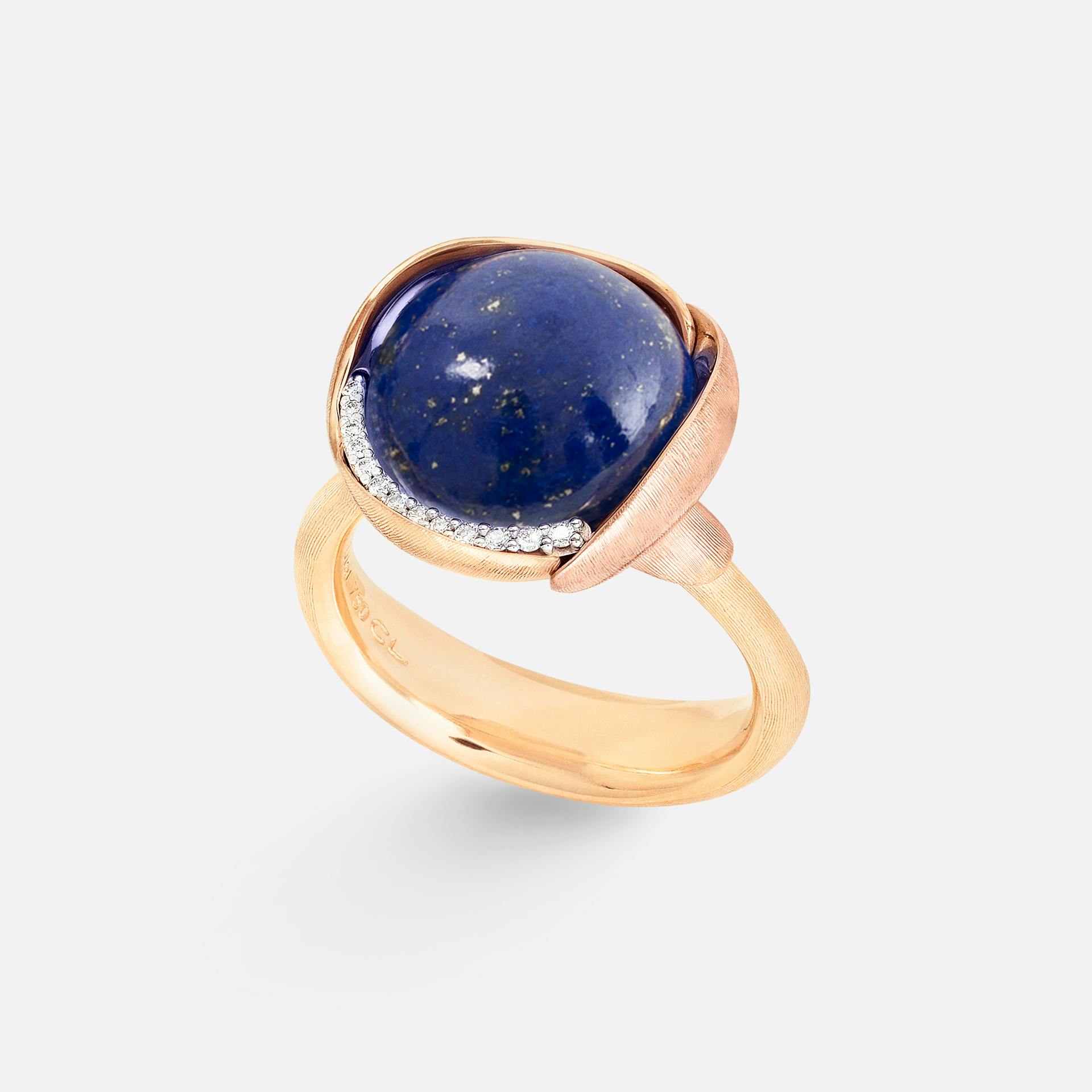 Lotus-ring 3 i gult guld og rosaguld med diamanter og lapis lazuli | Ole Lynggaard Copenhagen