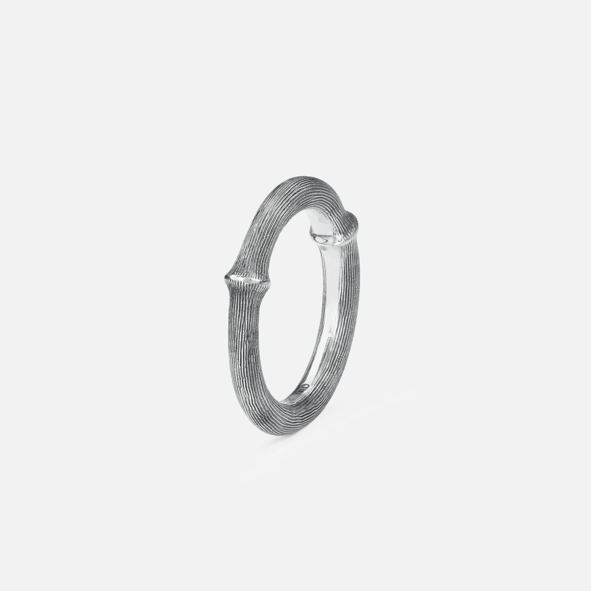 Nature Ring IV in Oxidized Sterling Silver | Ole Lynggaard Copenhagen