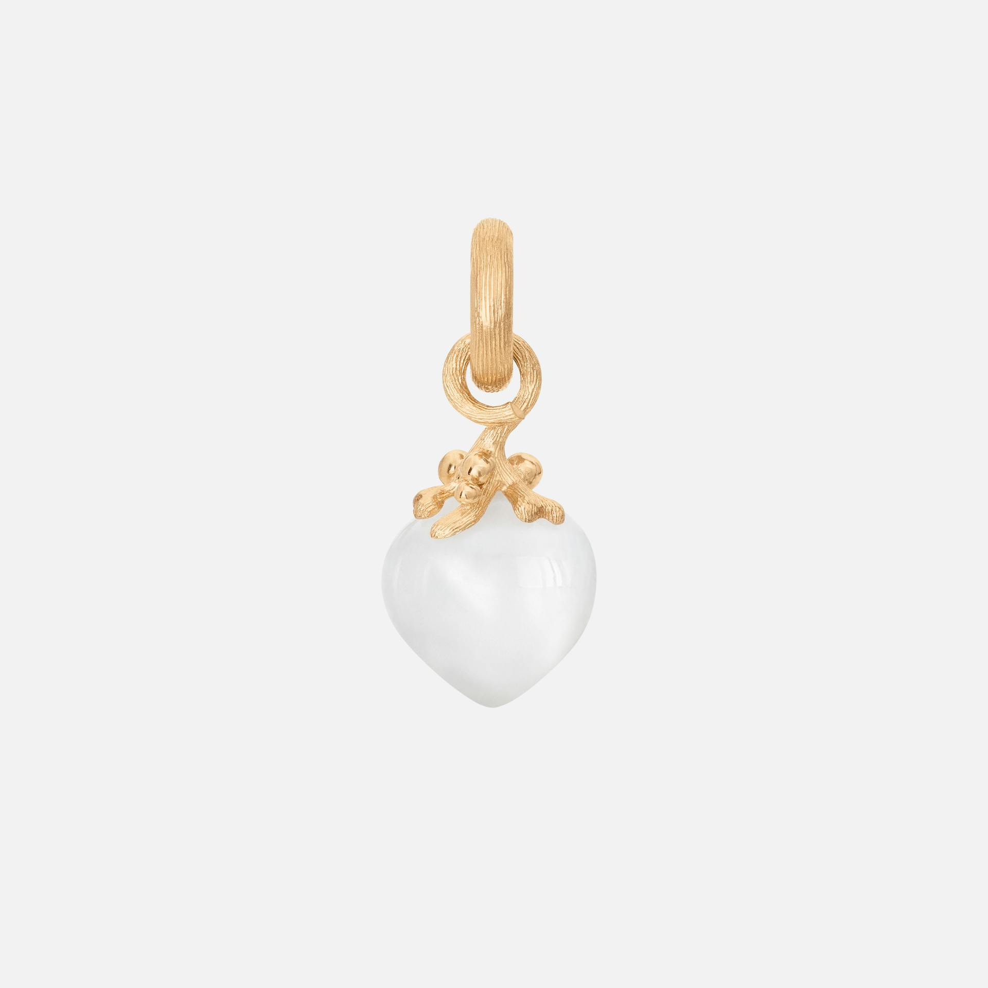 Sweet drops filigree charm 18k gold with white moonstone