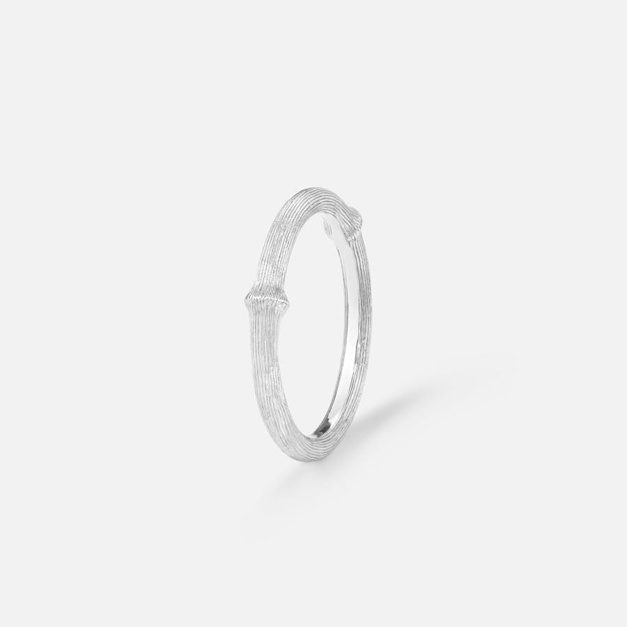 Nature ring II i 18 karat hvidguld | Ole Lynggaard Copenhagen