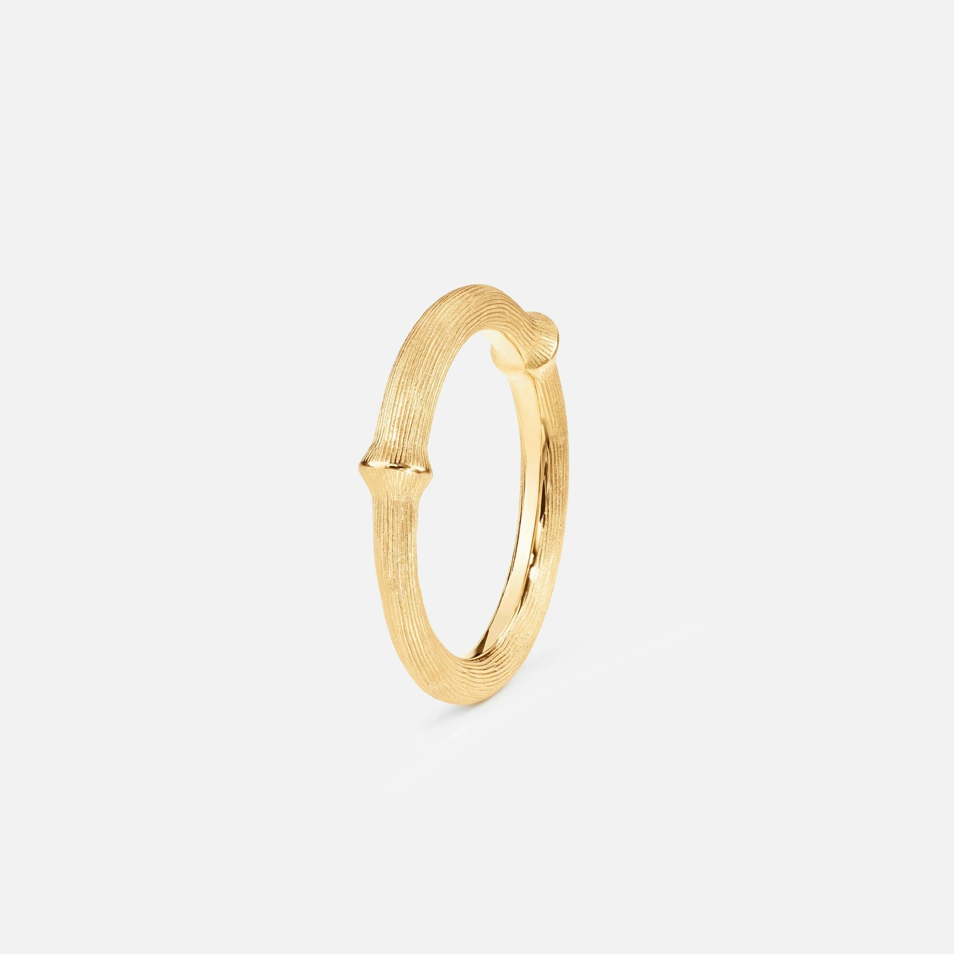 Nature ring III i 18 karat gult guld | Ole Lynggaard CopenhagenNature ring III i 18 karat gult guld | Ole Lynggaard Copenhagen