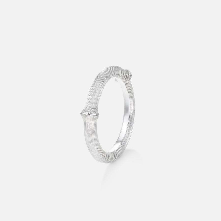 Nature ring III i 18 karat hvidguld | Ole Lynggaard Copenhagen