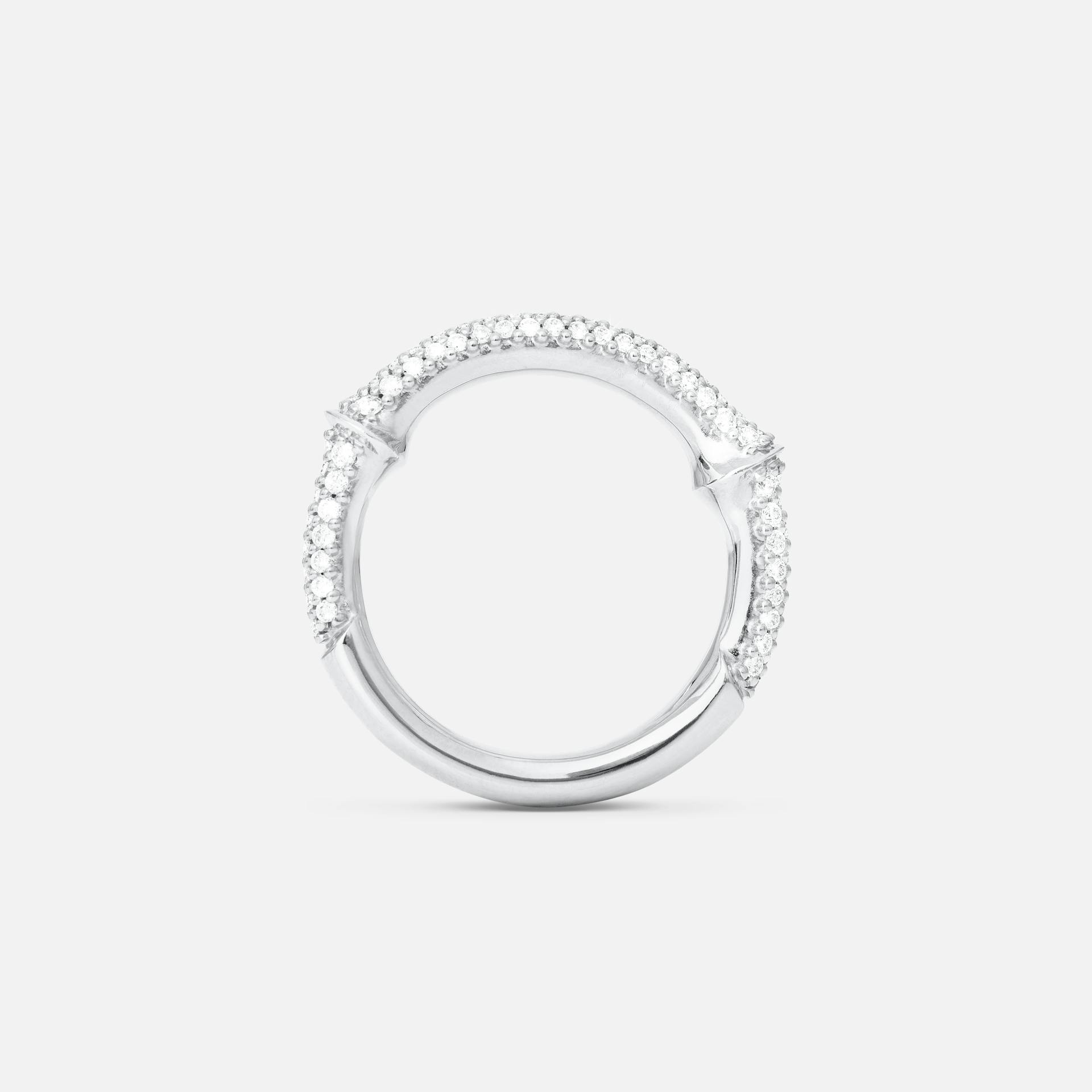 Nature Ring IV in 18 Karat Polished White Gold with Pavé-set Diamonds | Ole Lynggaard Copenhagen