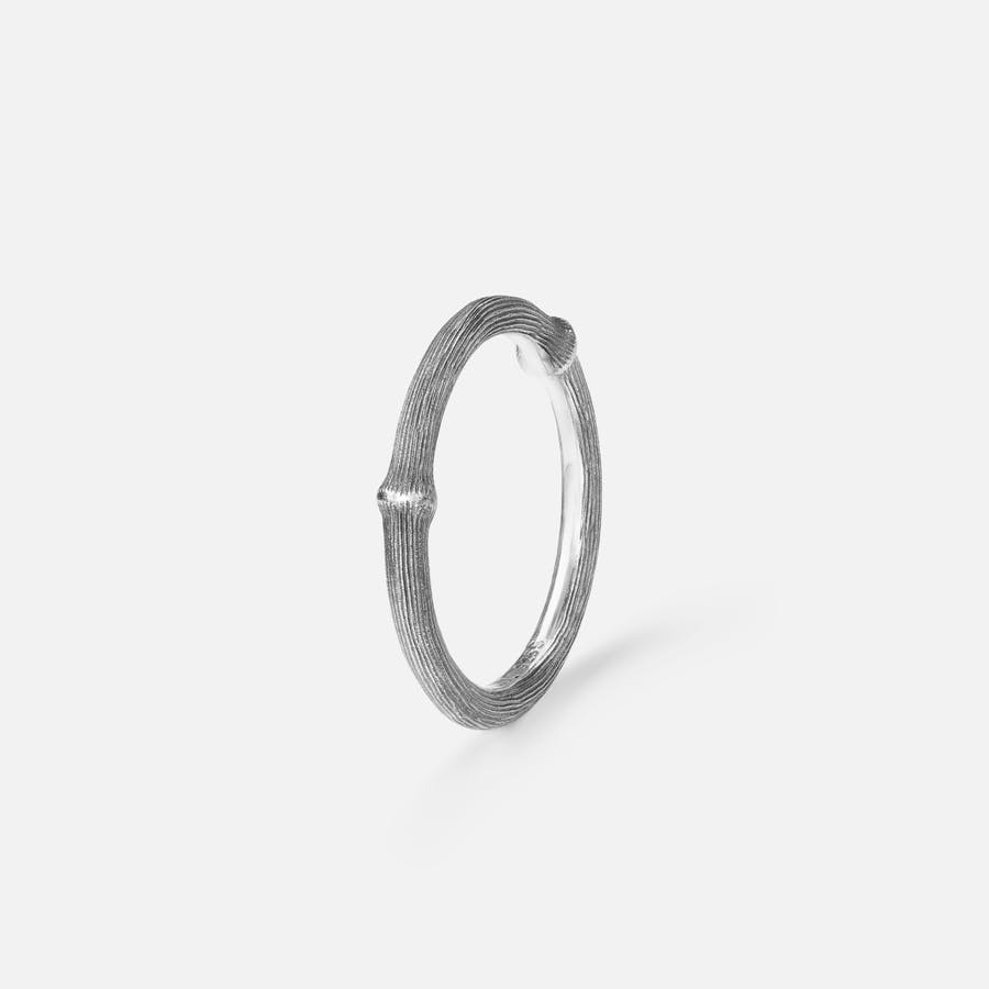 Nature Ring II in Oxidized Sterling Silver | Ole Lynggaard Copenhagen