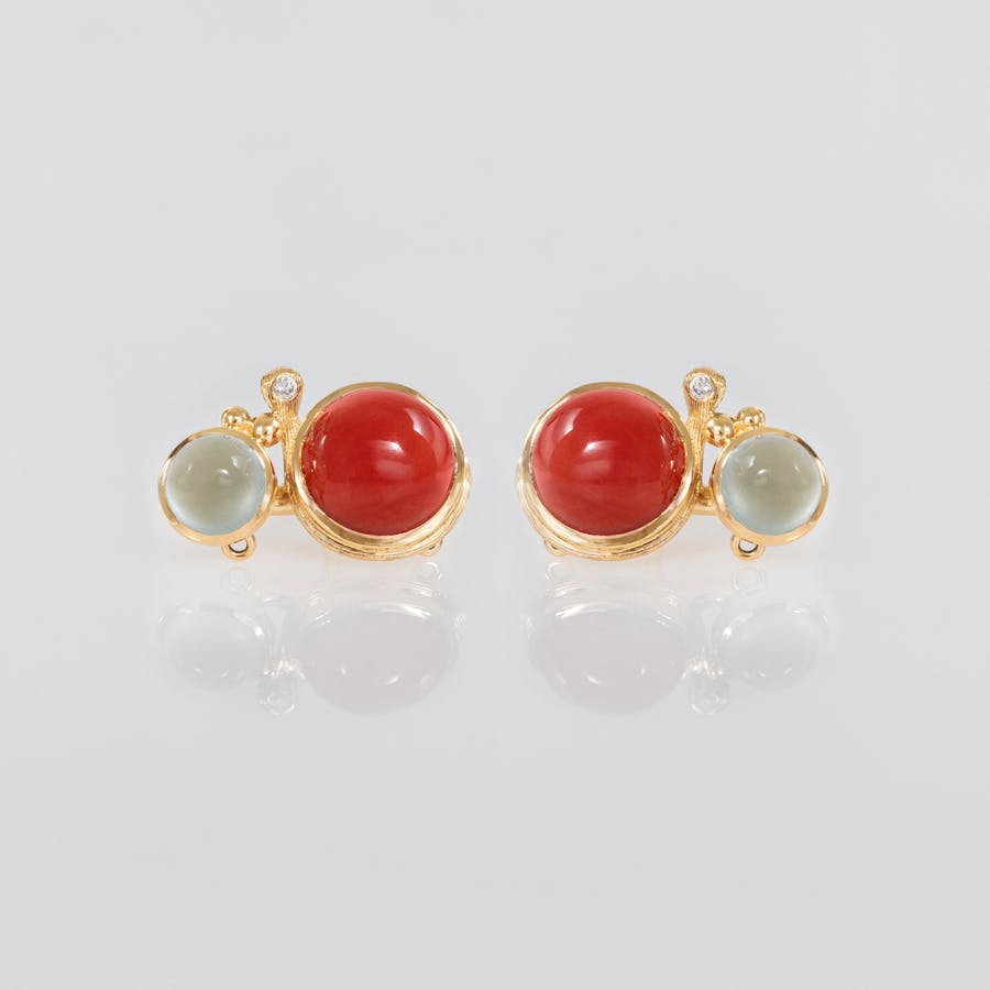 Lotus stud earrings 18k gold with aquamarine and coral