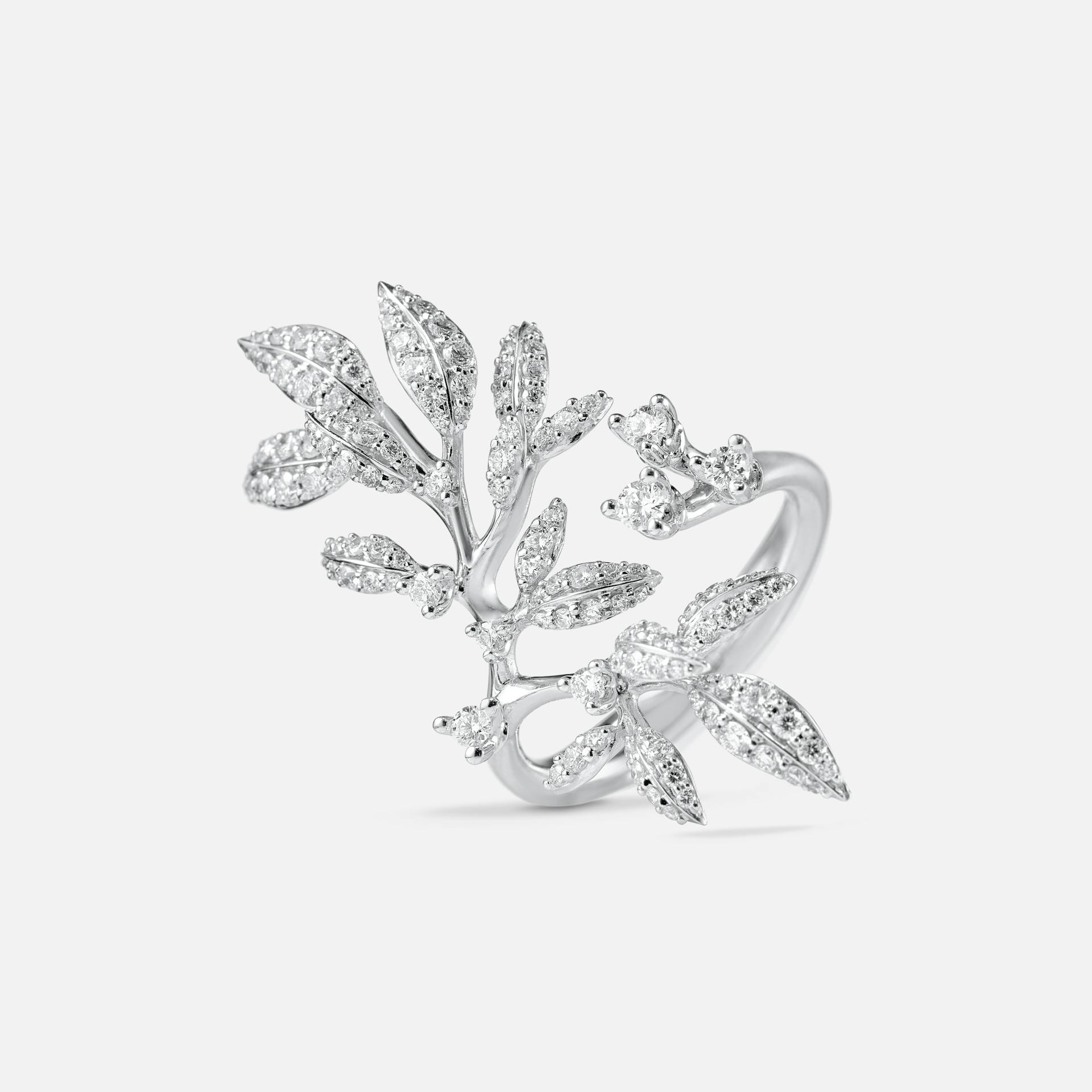 Winter Frost ring stor i hvidguld med diamanter | Ole Lynggaard Copenhagen 