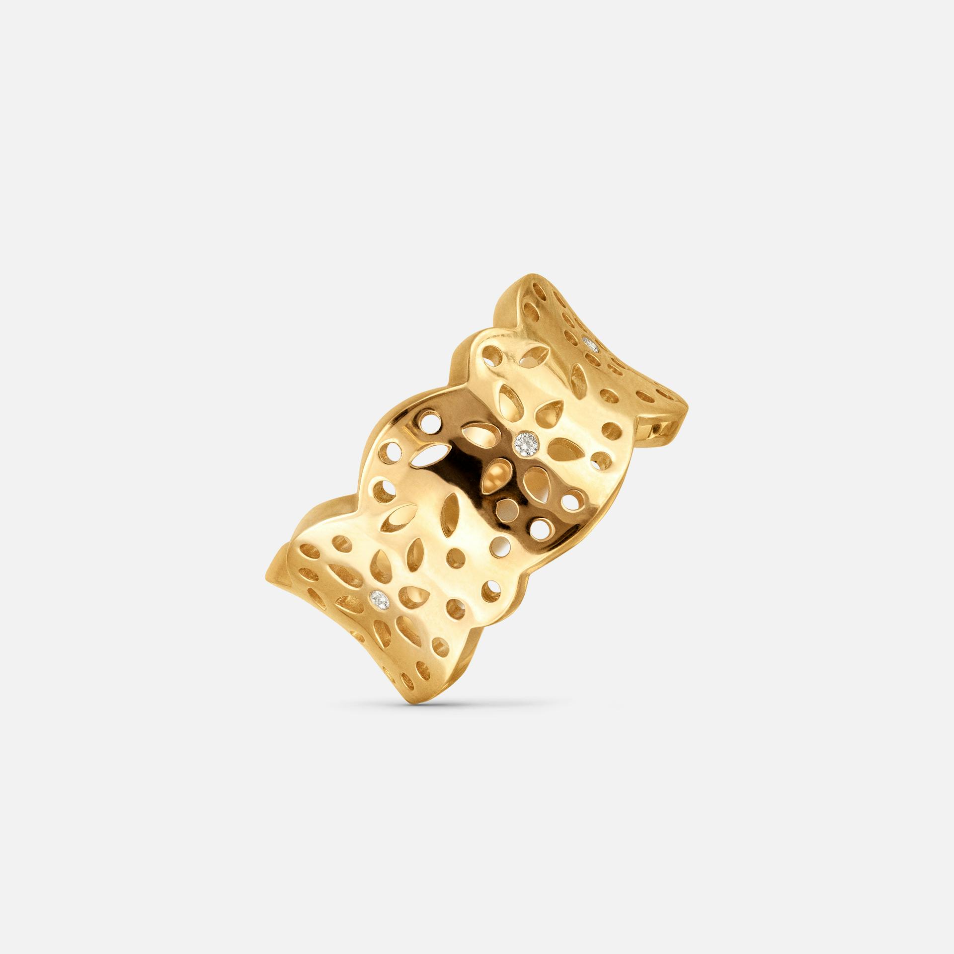 Lace Ring in 18 Karat Yellow Gold with Diamonds    |  Ole Lynggaard Copenhagen