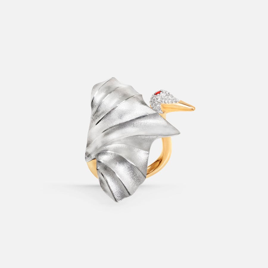 Cranes ring medium i 18 karat rødguld med diamanter | Ole Lynggaard Copenhagen