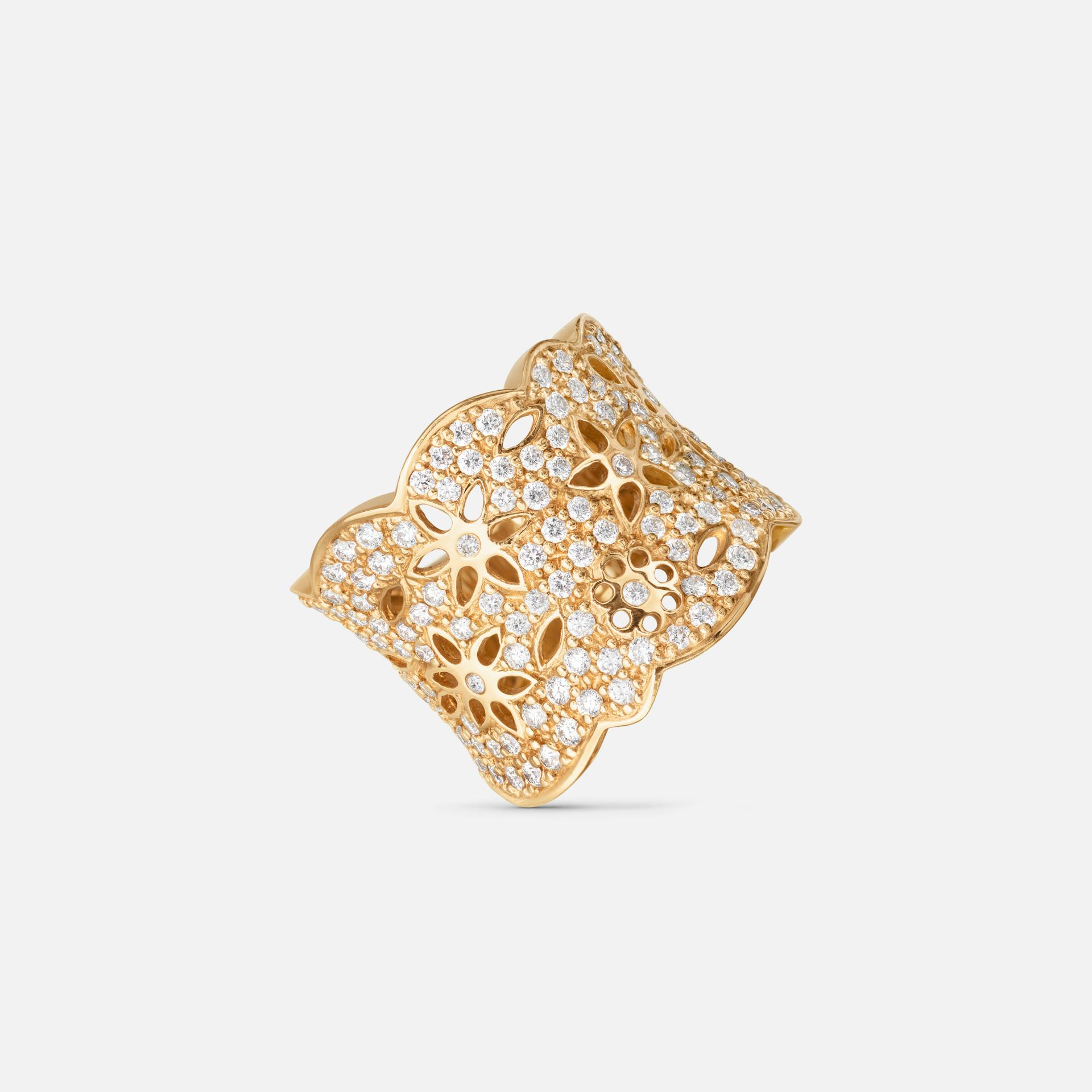 Lace ring stor i 18 karat gult guld med paverede diamanter | Ole Lynggaard Copenhagen