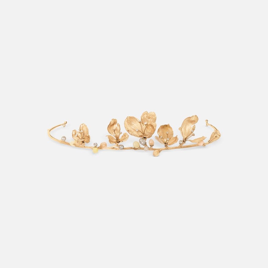Wild Rose tiara i guld med diamanter, amber og månesten | Ole Lynggaard Copenhagen
