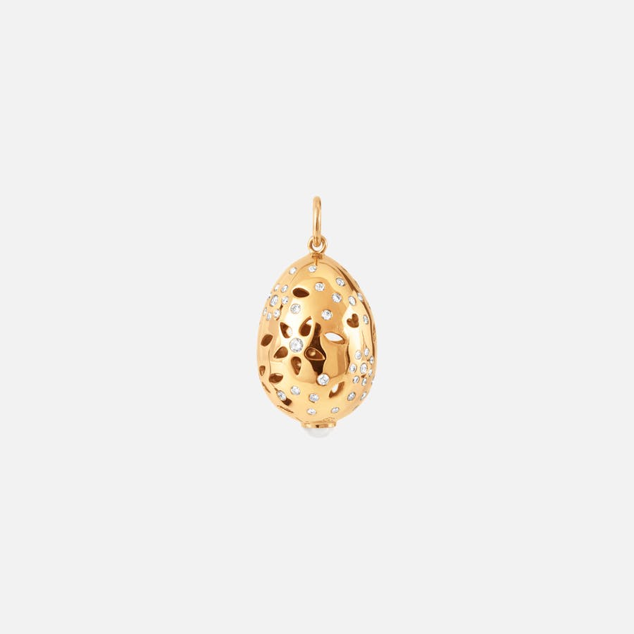 Lace Pendant in Yellow Gold with Diamonds & White Moonstone   |  Ole Lynggaard Copenhagen