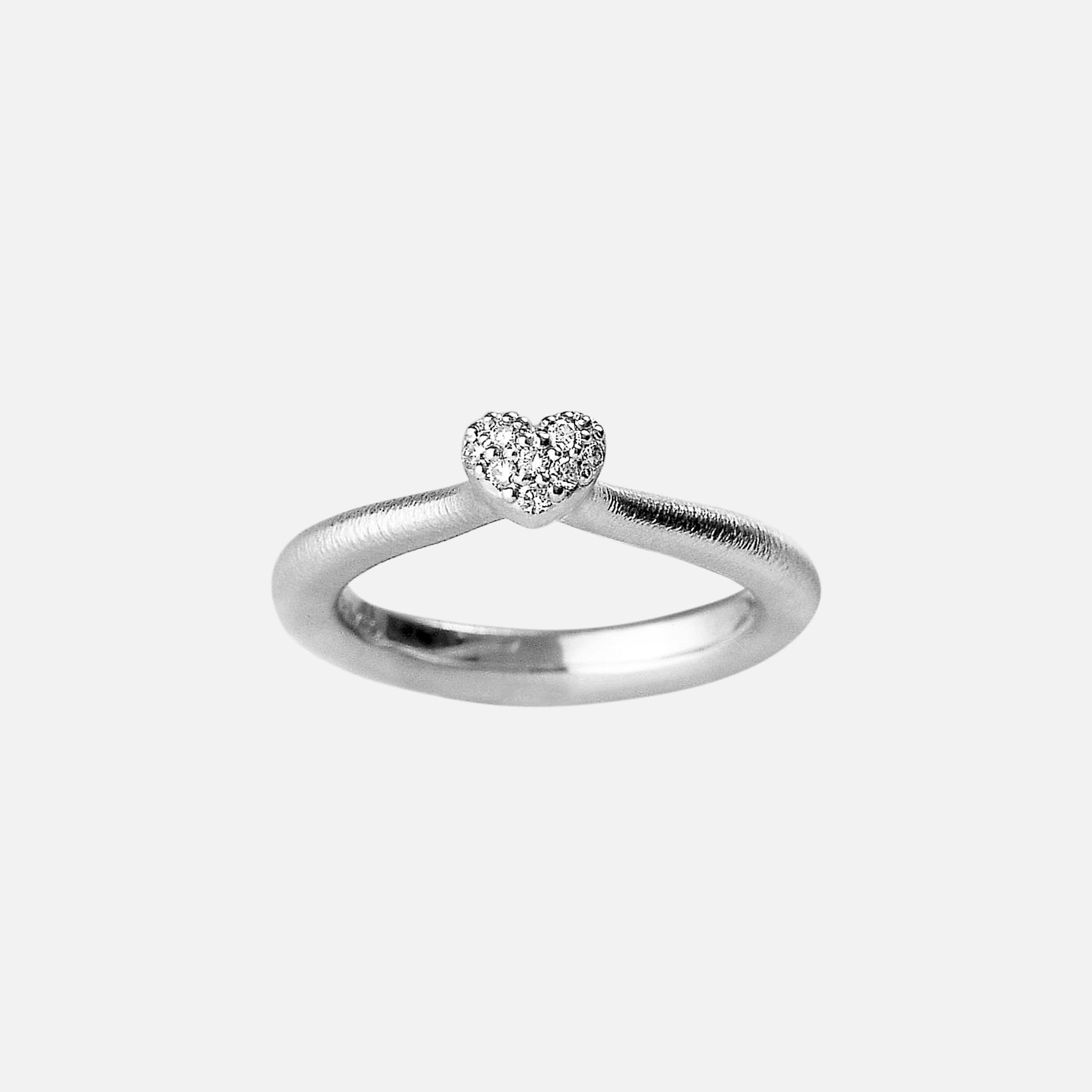 Hearts Textured Pavé Ring Small in White Gold with Diamonds  |  Ole Lynggaard Copenhagen 