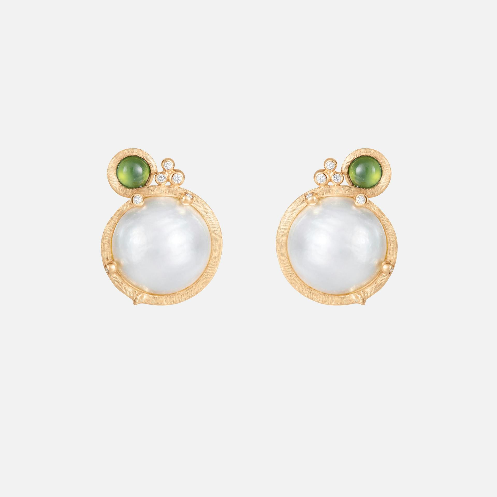 BoHo earclips small 18k gold with Mabe pearls, green tourmaline and diamonds