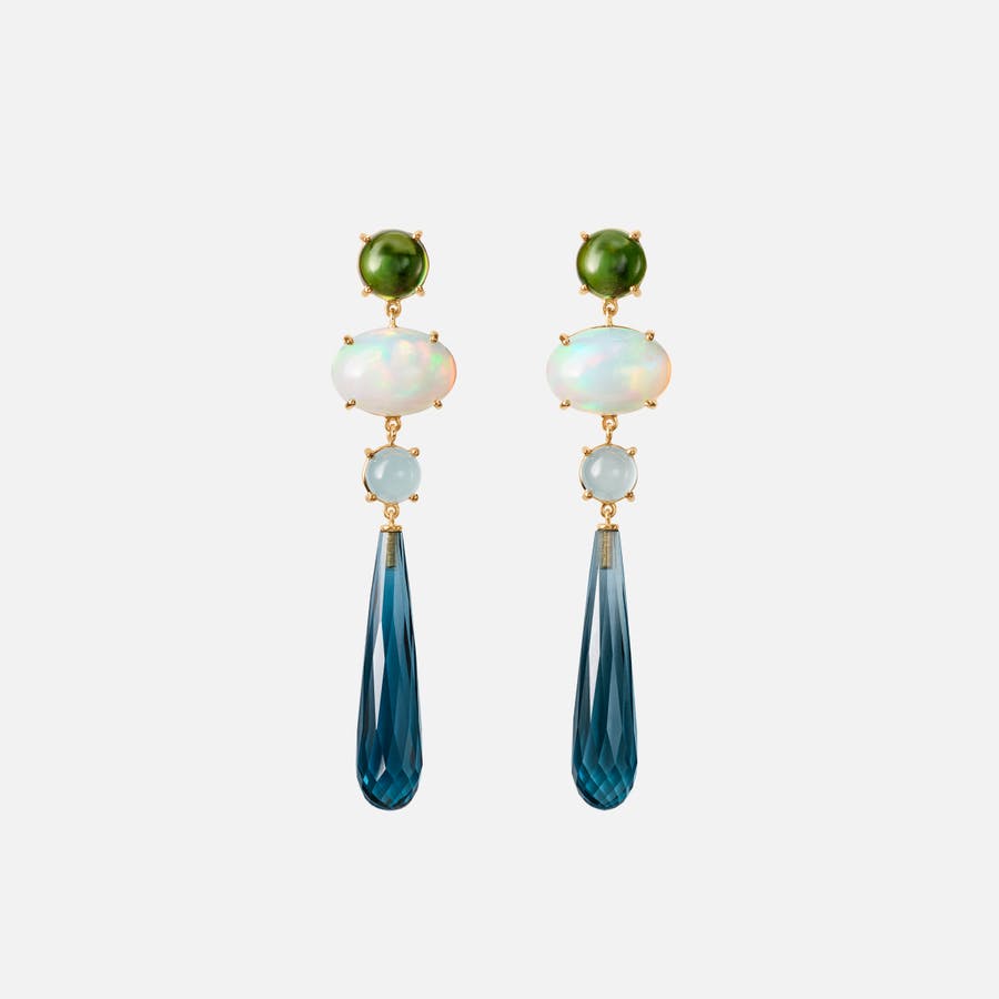 Boucles d’oreille Lotus en or 18 carats avec tourmaline verte, opale éthiopienne, aigue-marine bleue et topaze London blue | Ole Lynggaard Copenhagen