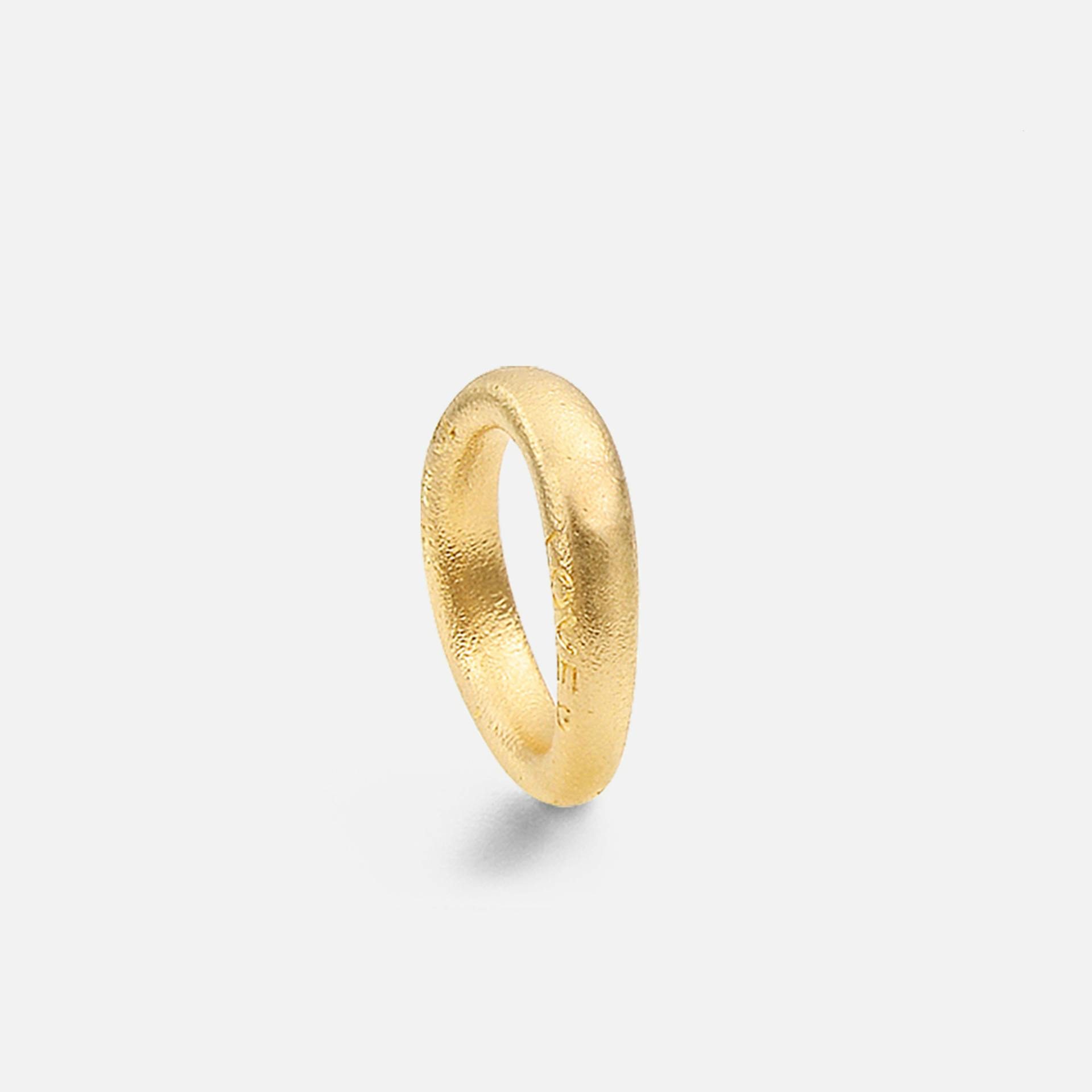Love ring 4 18k gold textured