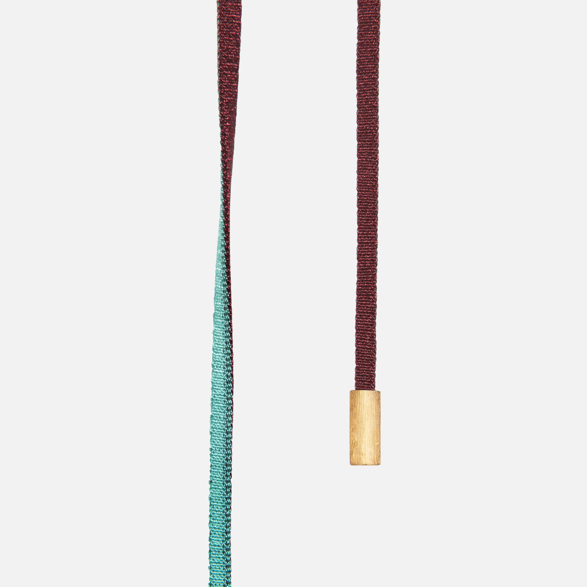 Halskædesnor Rød/isblå Design snor med endestykker i 18k guld